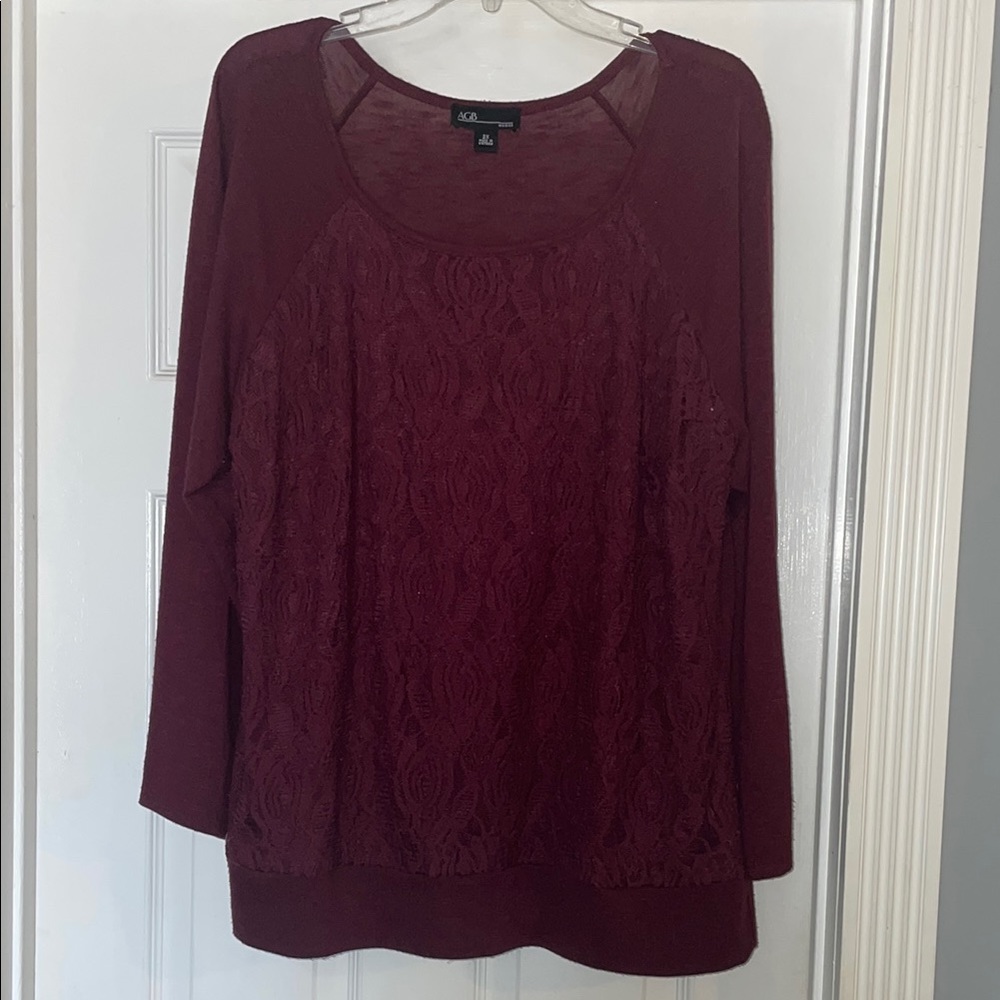 Woman’s Lace Front Top